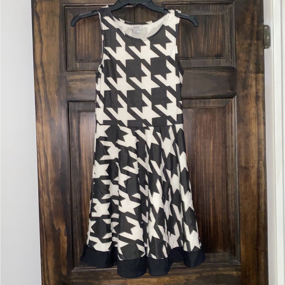 Black and white dress